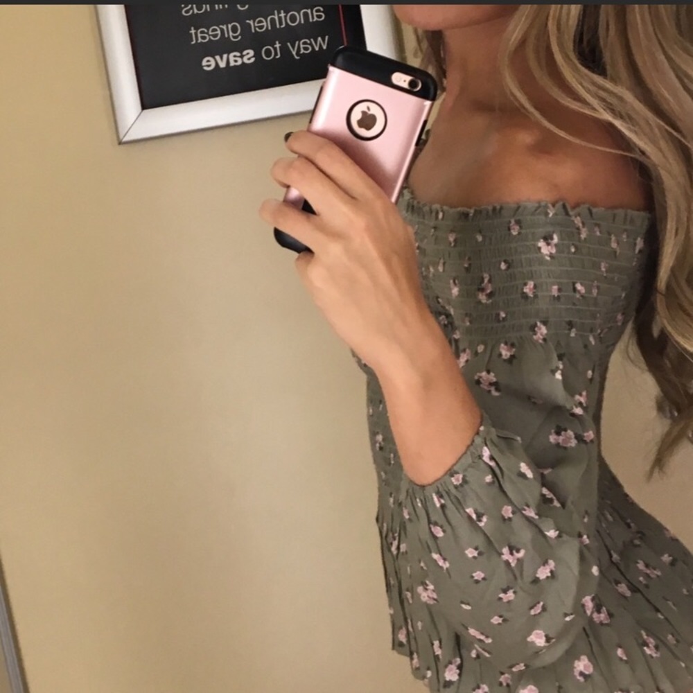 Safe green ruffle blouse by Japna